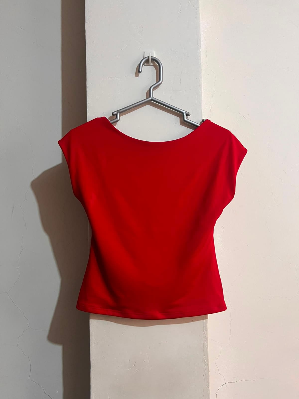 Blusa / Top Elegante Rojo Pasión - Escote Bote / Espalda Descubierta